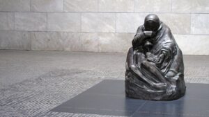 アラフォーの多重債務者が再就職に向けて受けられる無料相談は？